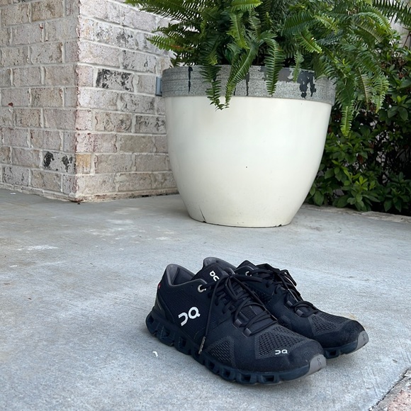 On Running Shoes - On Running Women's Cloud X Black/Asphalt
